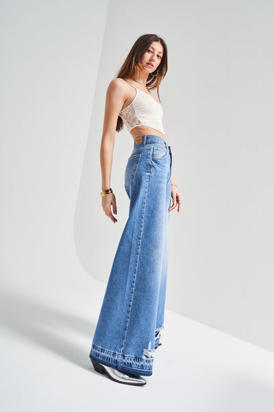Idalia Wide-Leg High-Waist Jeans