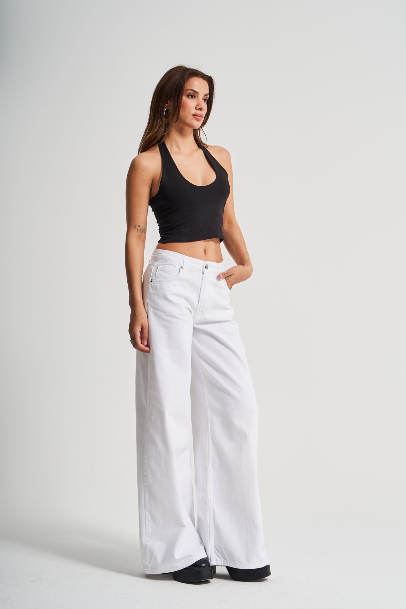 LEYA MID-RISE WIDE-LEG JEANS