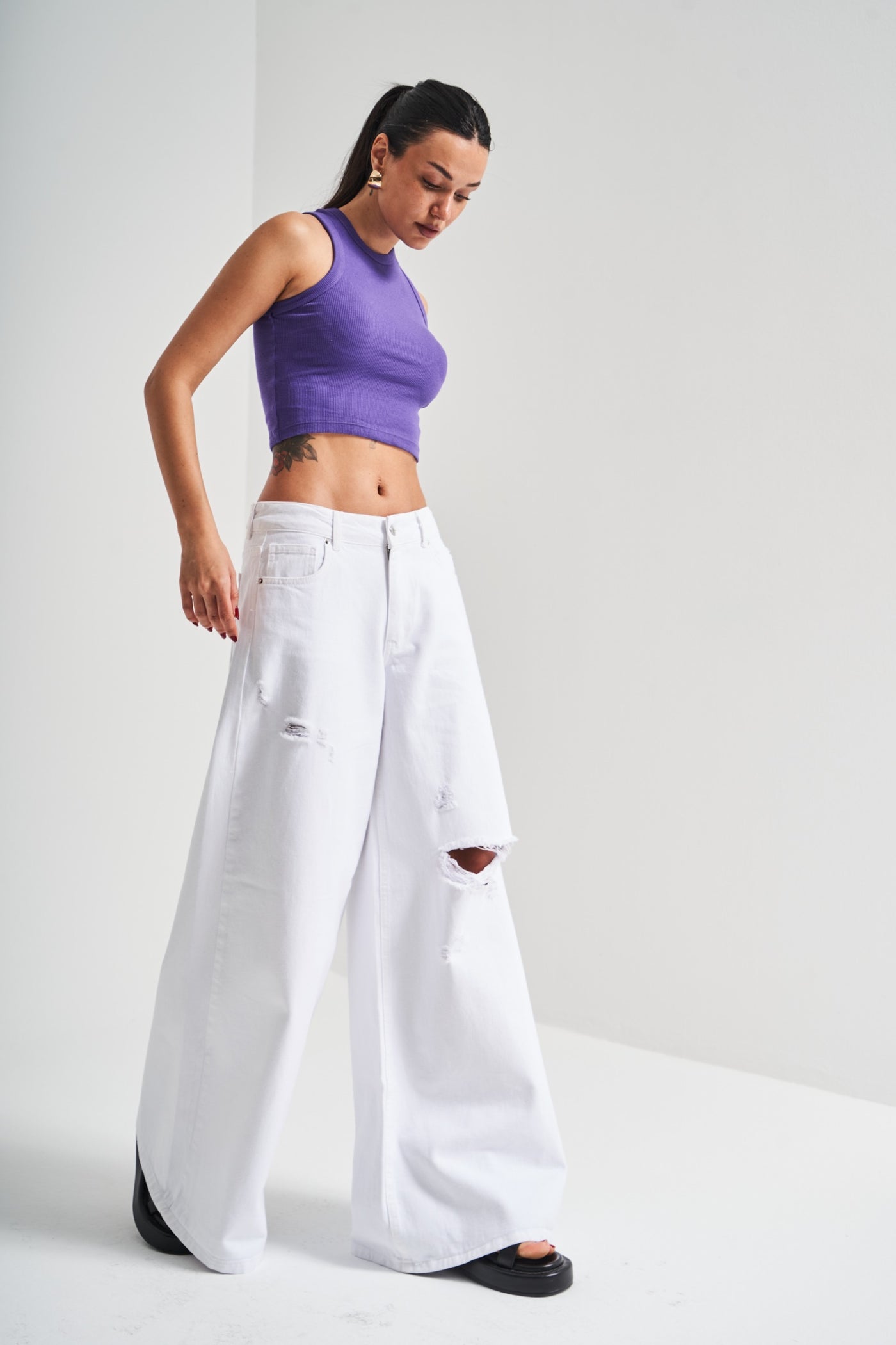 Elyna Wide-Leg Mid-Rise Jeans